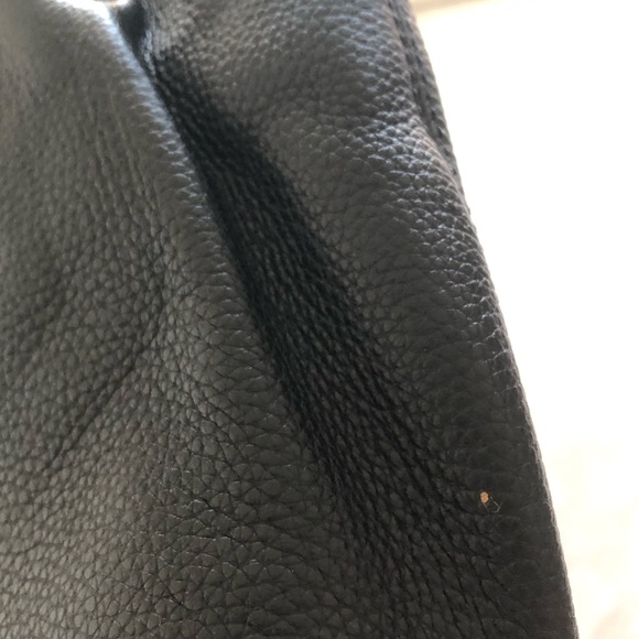 Kate Spade bag with gold hardware - Picture 6 of 11